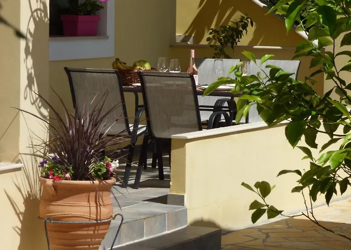Natashas Apartamento Ýpsos